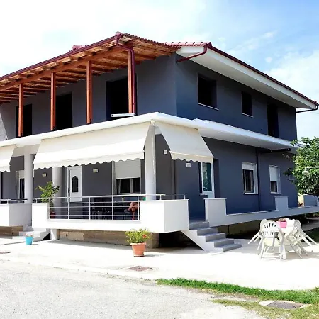 Apartmán Iordanis Nea Karvali