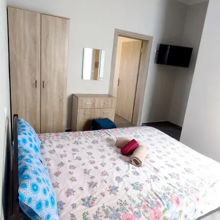 Iordanis Apartment